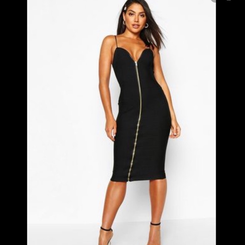 NWT Boohoo bondage zip dress